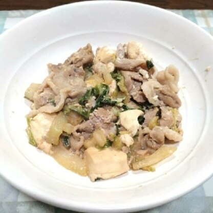 途中から、主人に作ってもらいました。肉豆腐を作りがちな材料ですが、中華風にしても美味しいですね。